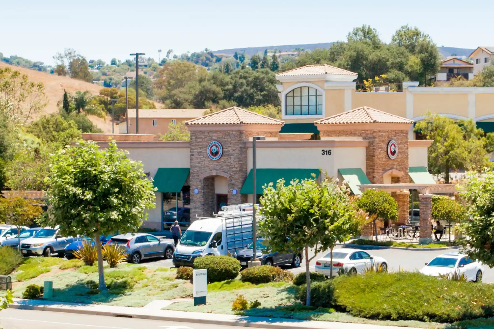 shopping-center-leasehold-opportuntiy