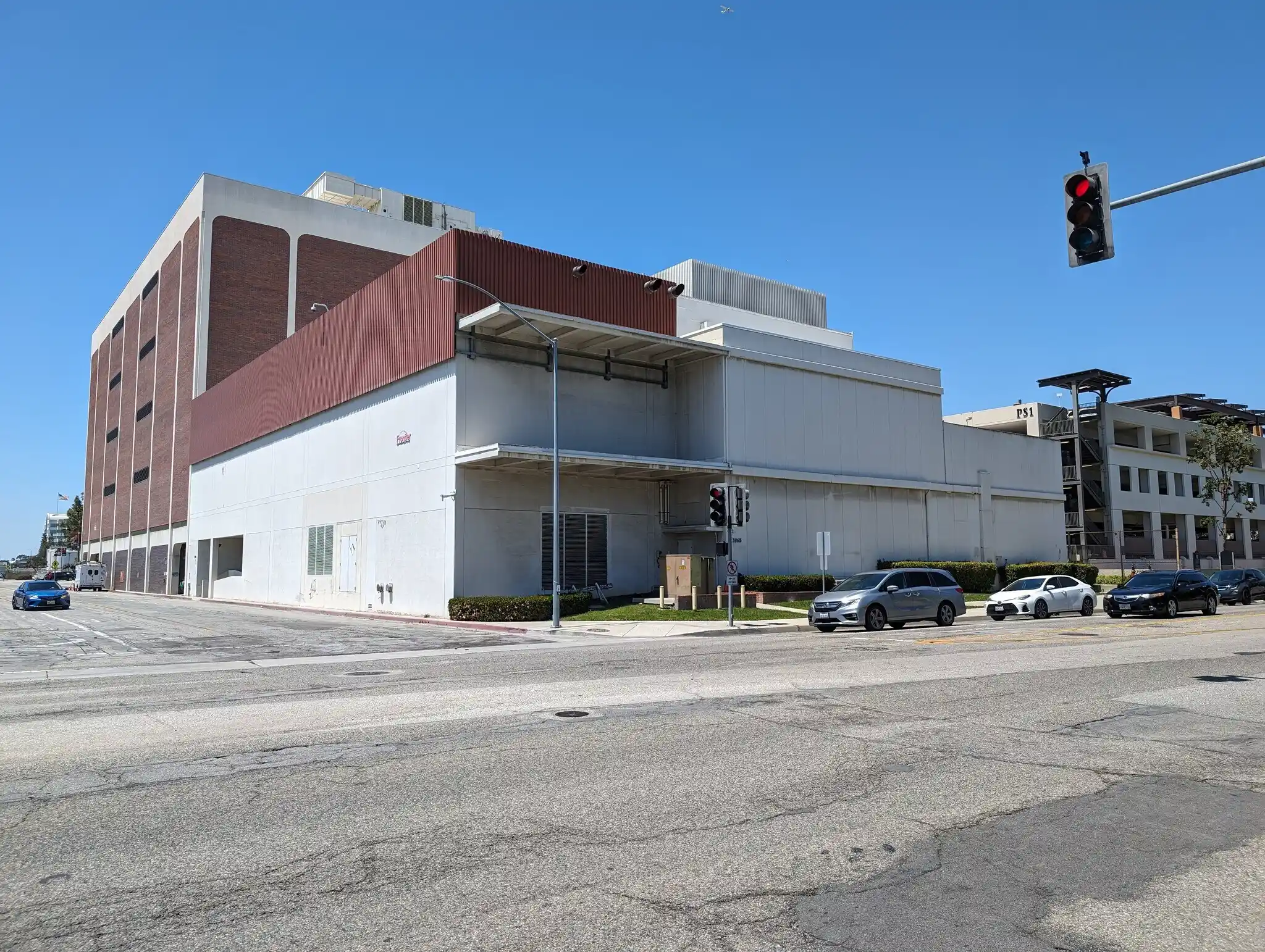 owner-user-building-long-beach