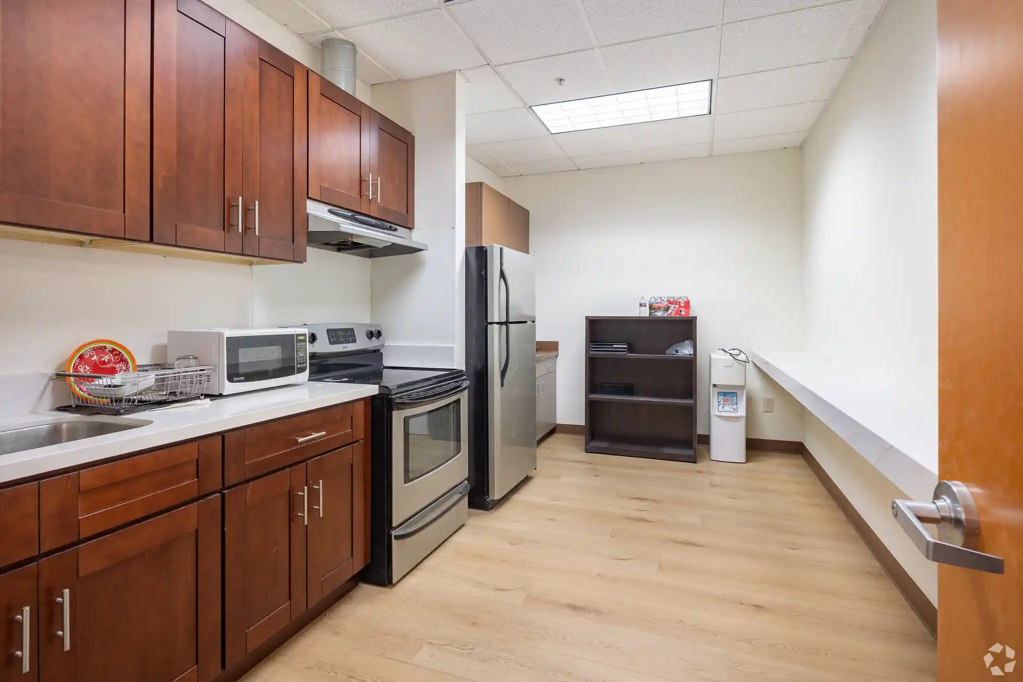 ca-irvine-61-Post-Irvine-CA-Building-Photo-12-LargeHighDefinition