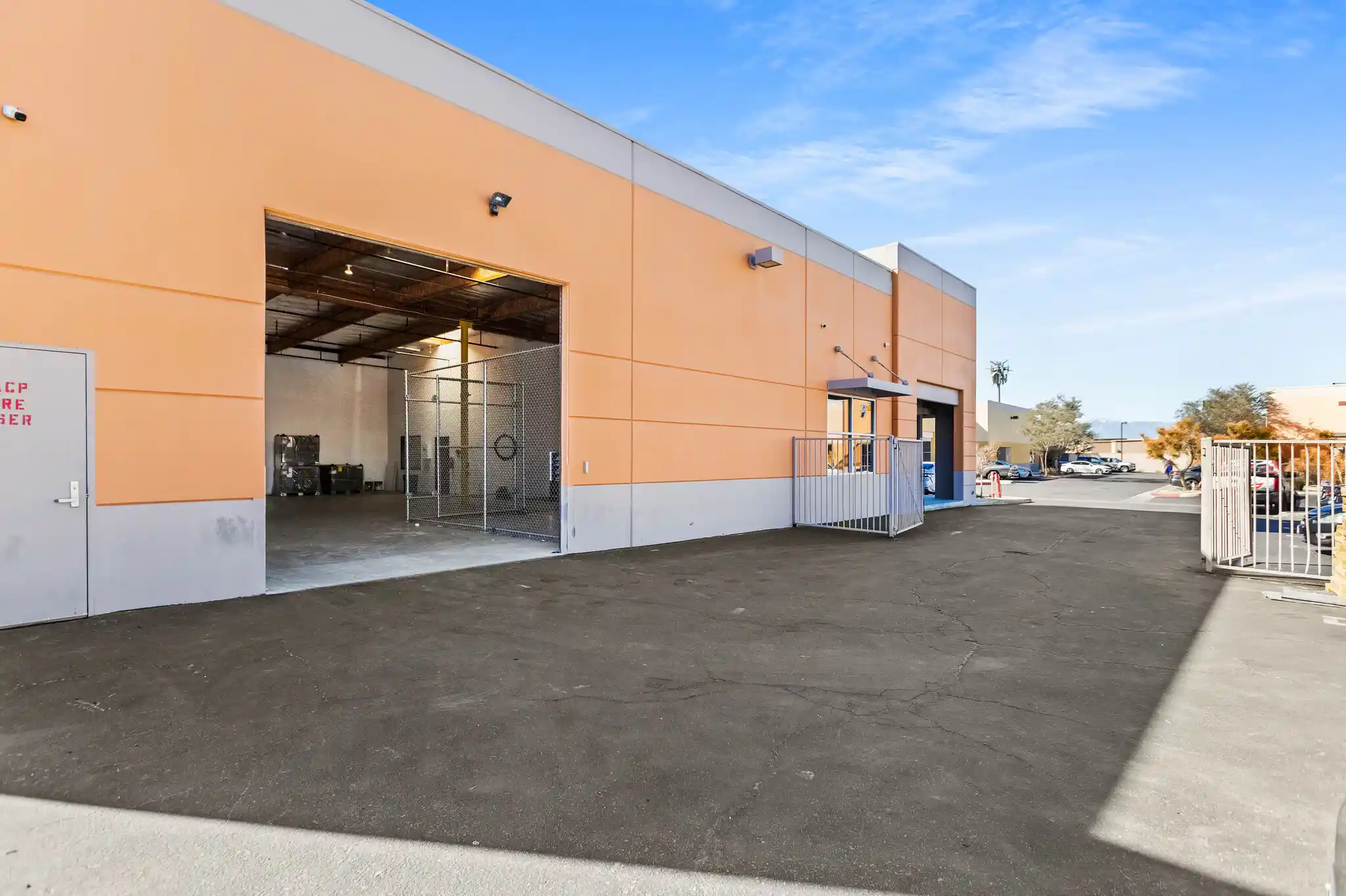 73814 Dinah Shore Dr Palm Desert, CA 92211