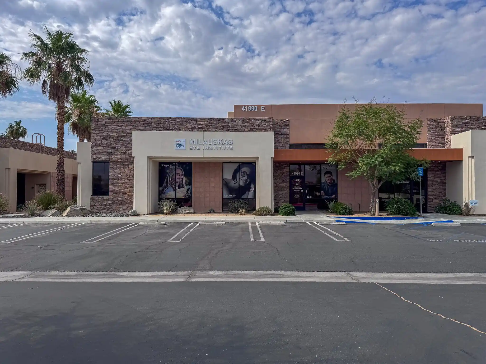 industrial-medical-office-palm-desert
