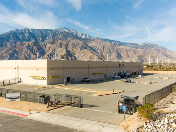 palm-springs-green-warehouse-industrial