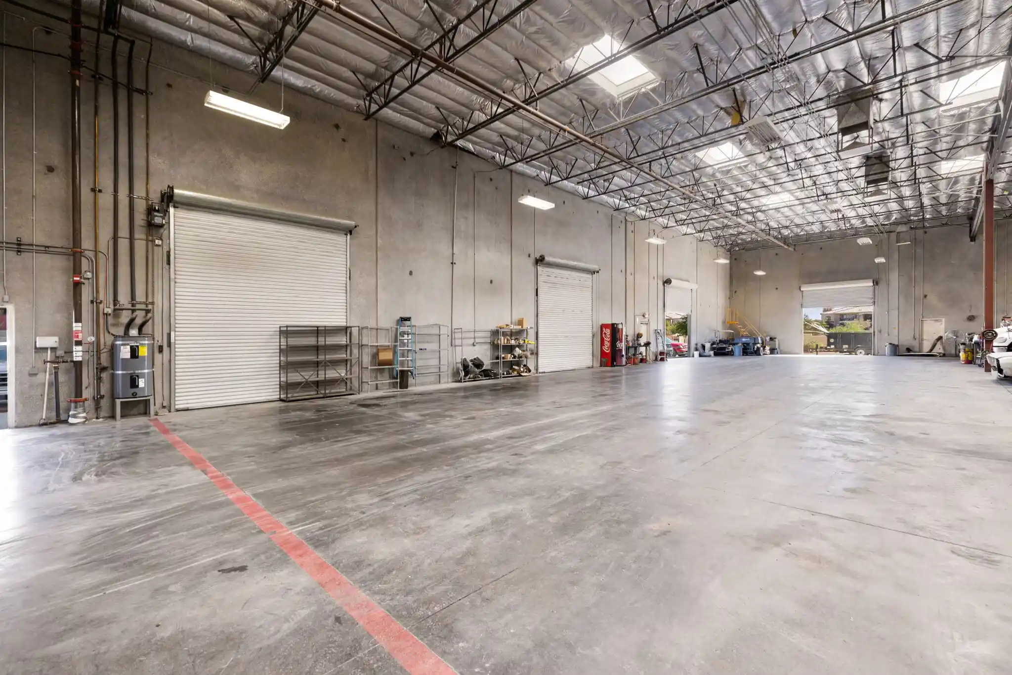 industrial-warehouse-office-space-thousand-palms