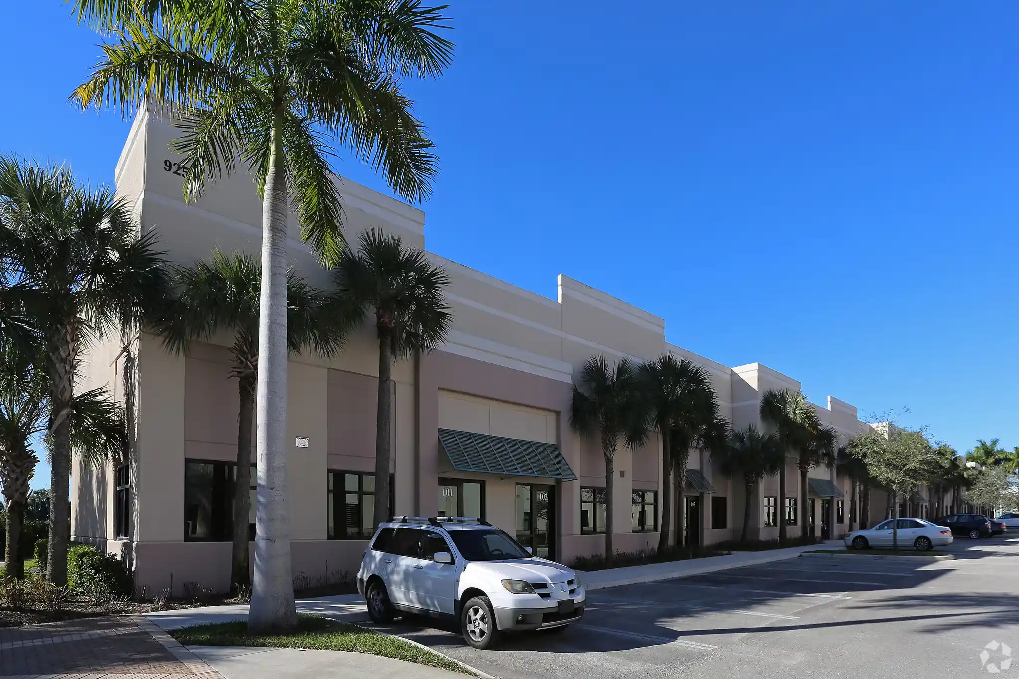 royal-palm-beach-industrial-flex-condo