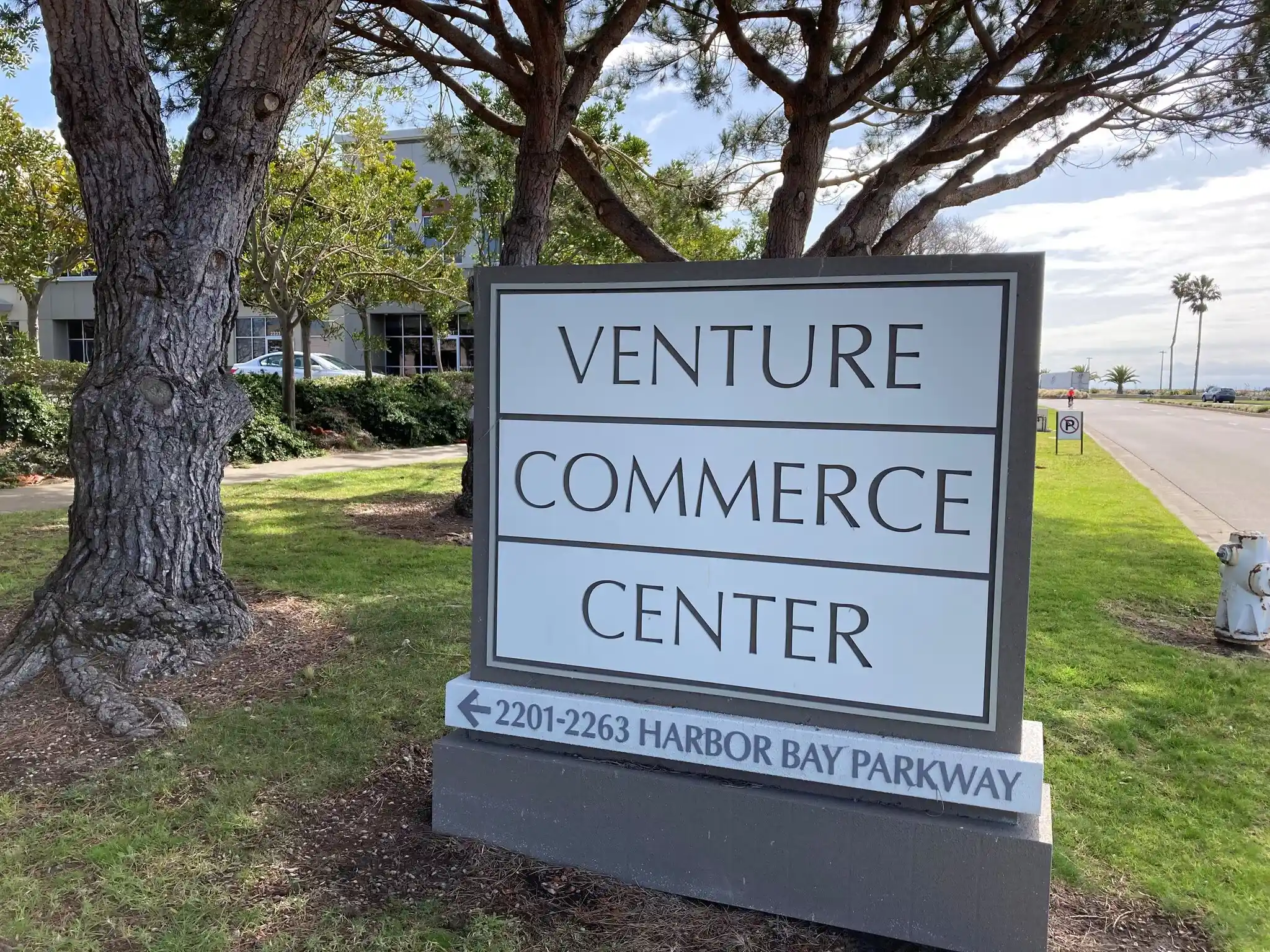 venture-commerce-industrial-center-alameda