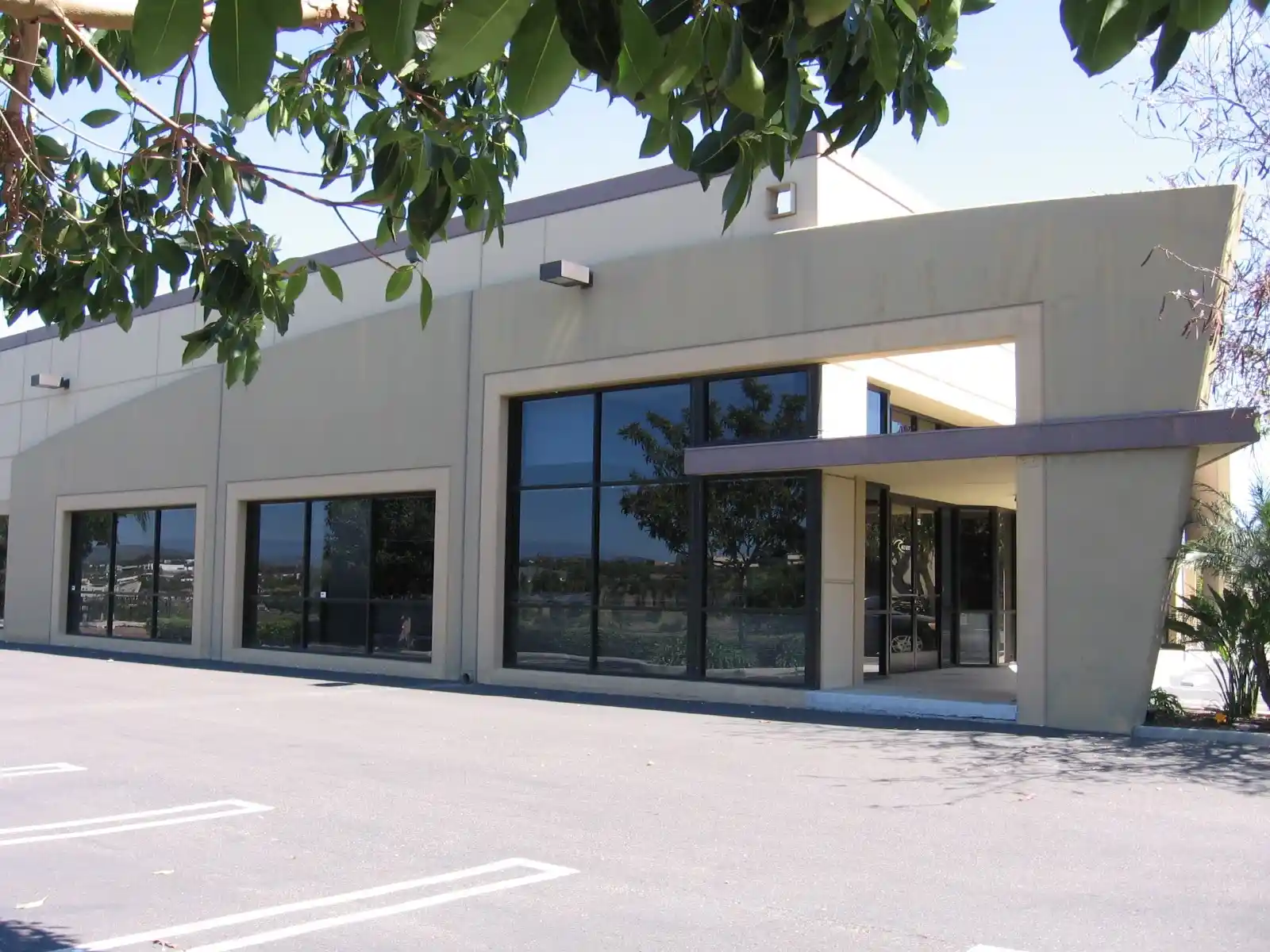 carlsbad-industrial-office-flex-building