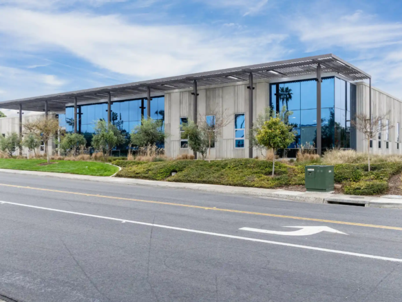 carlsbad-new-build-industrial-flex-building