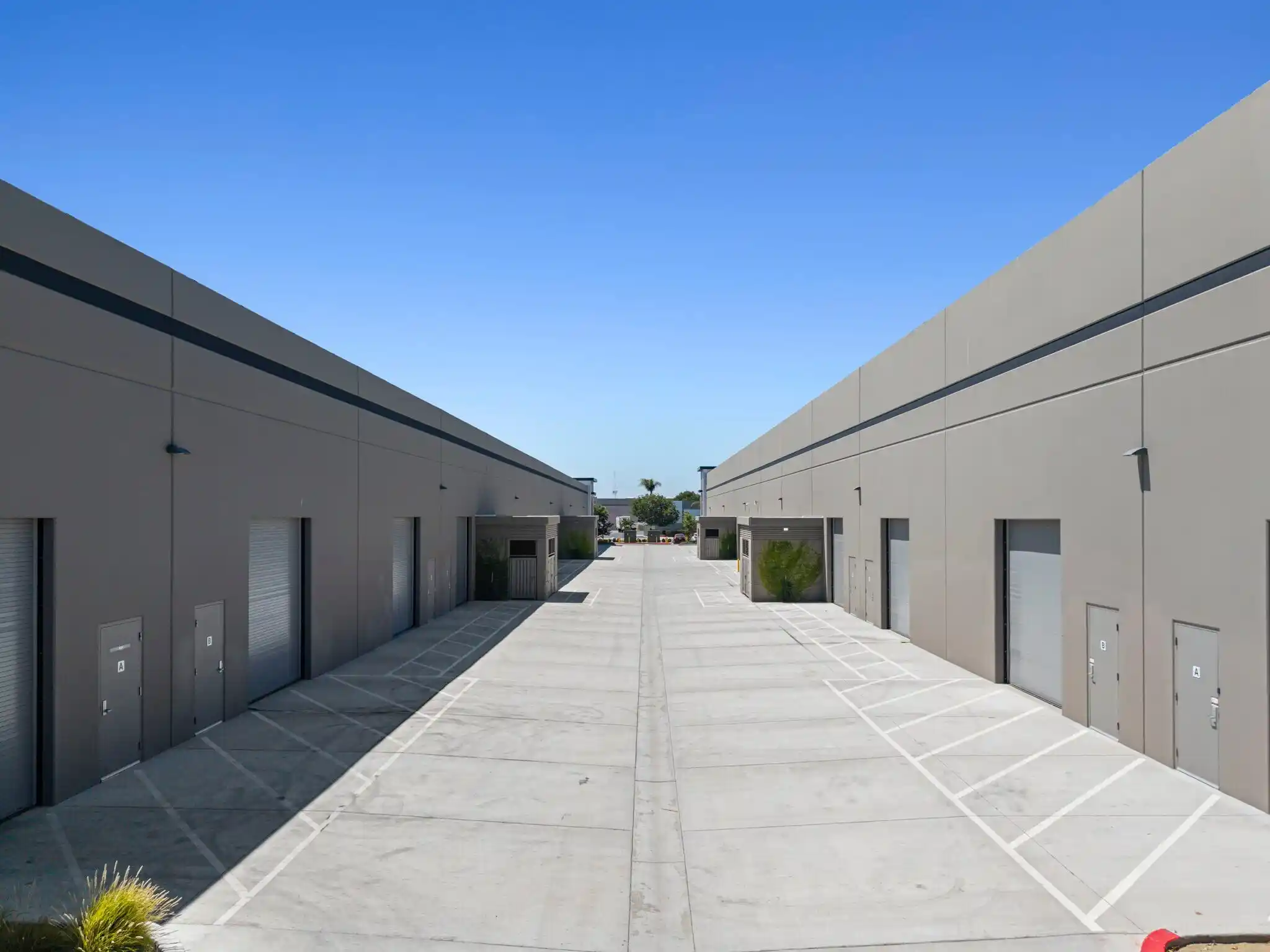 ca-oxnard-1400-Graves-Ave-Oxnard-2