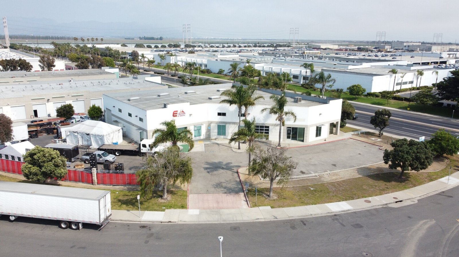 ca-oxnard-707-709-E-Hueneme-Rd-Oxnard-1