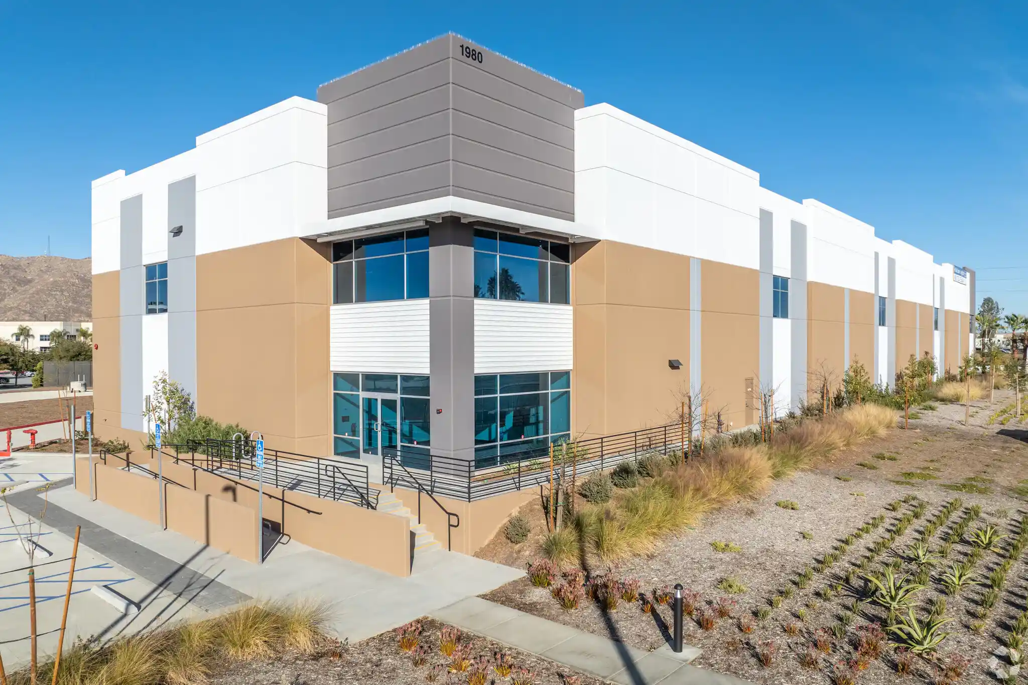 riverside-new-industrial-distribution-center