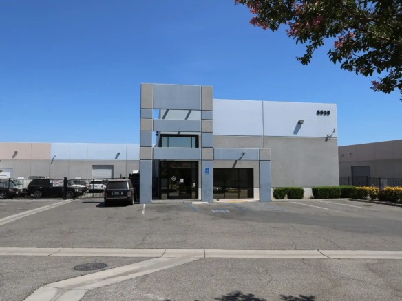 riverside-tilt-up-industrial-auto-building