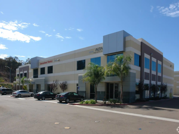 industrial-flex-bio-tech-building-in-miramar