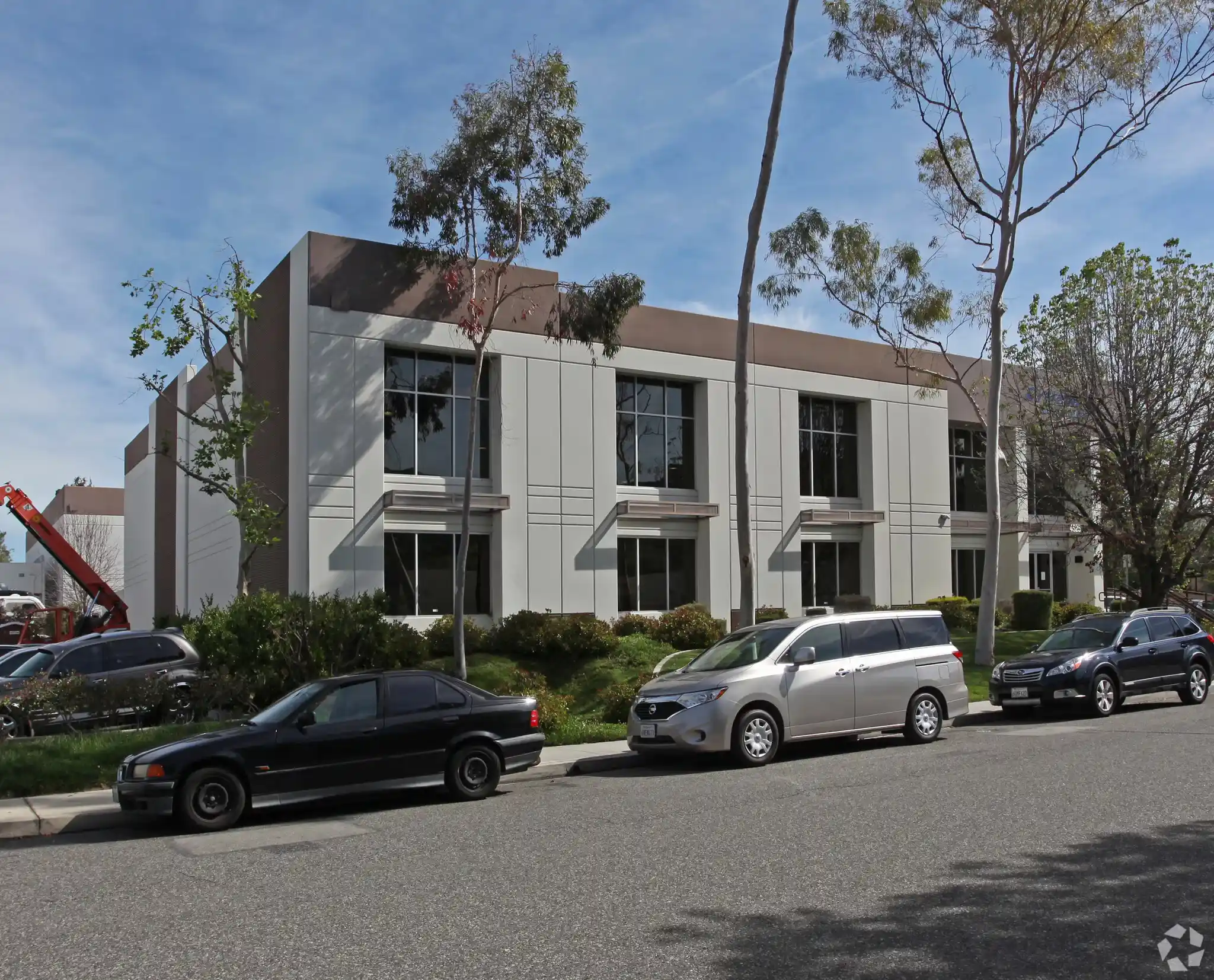 simi-valley-industrial-office-flex-condo