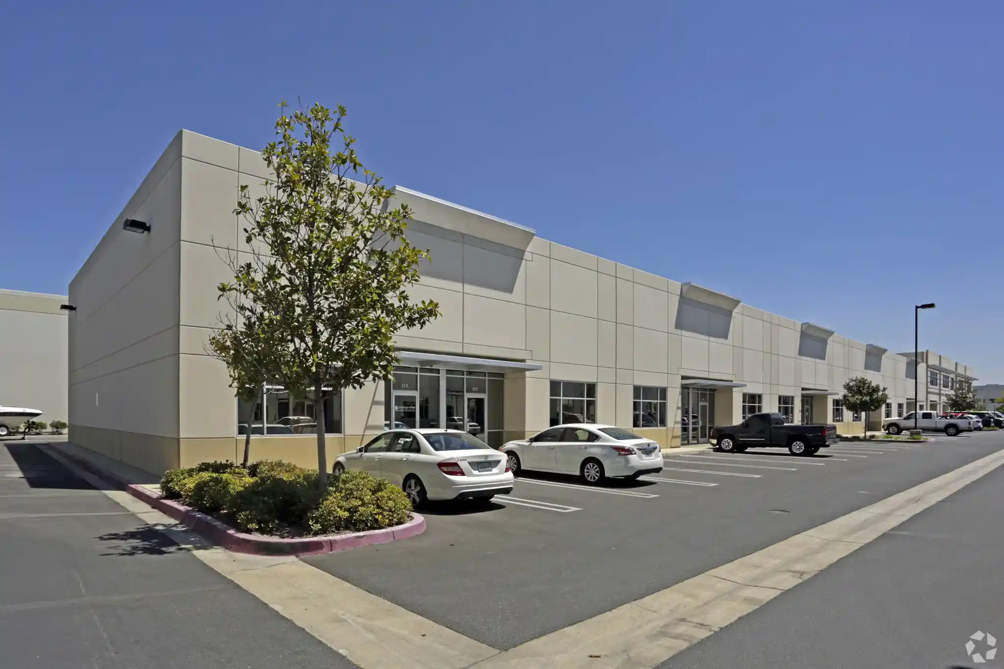 valencia-ca-industrial-flex-condo-for-sale
