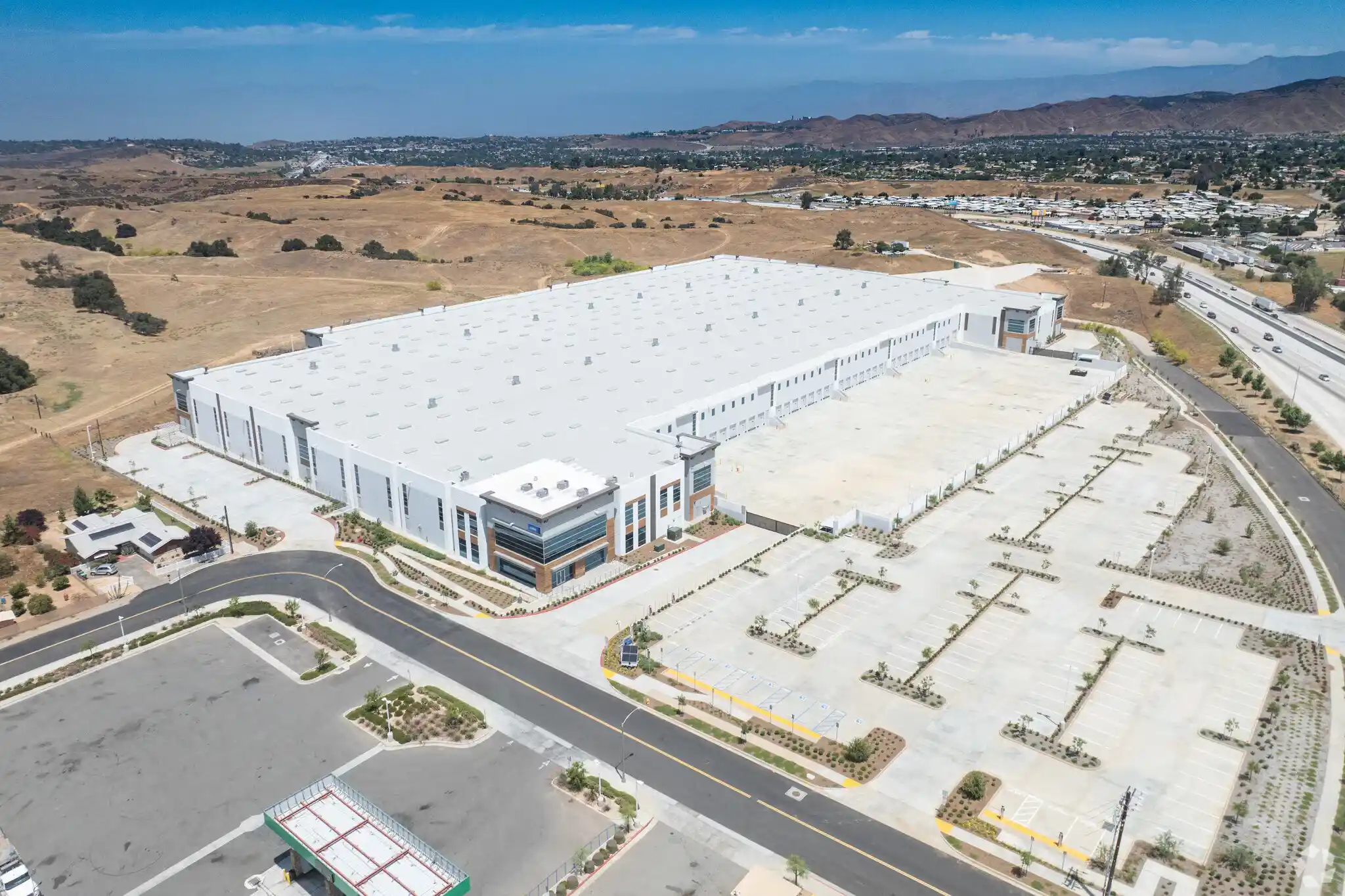 apple-valley-logistics-complex