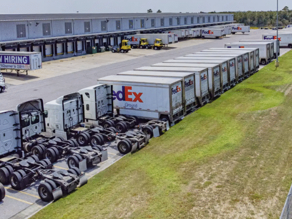 defuniak-springs-FedEx-building
