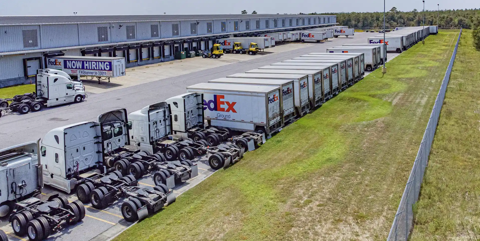 defuniak-springs-FedEx-building