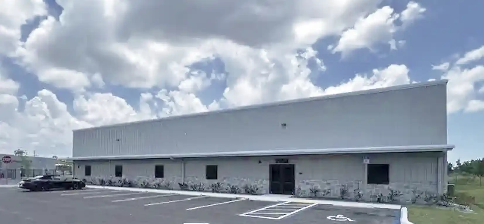 fort-myers-industrial-warehouse-building