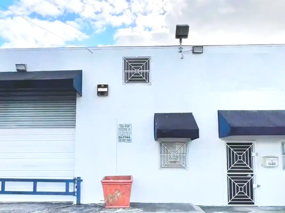hialeah-industrial-building