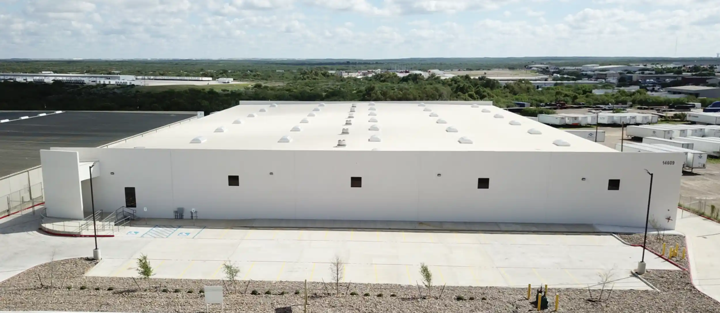 laredo-skg-83k-warehouse-1